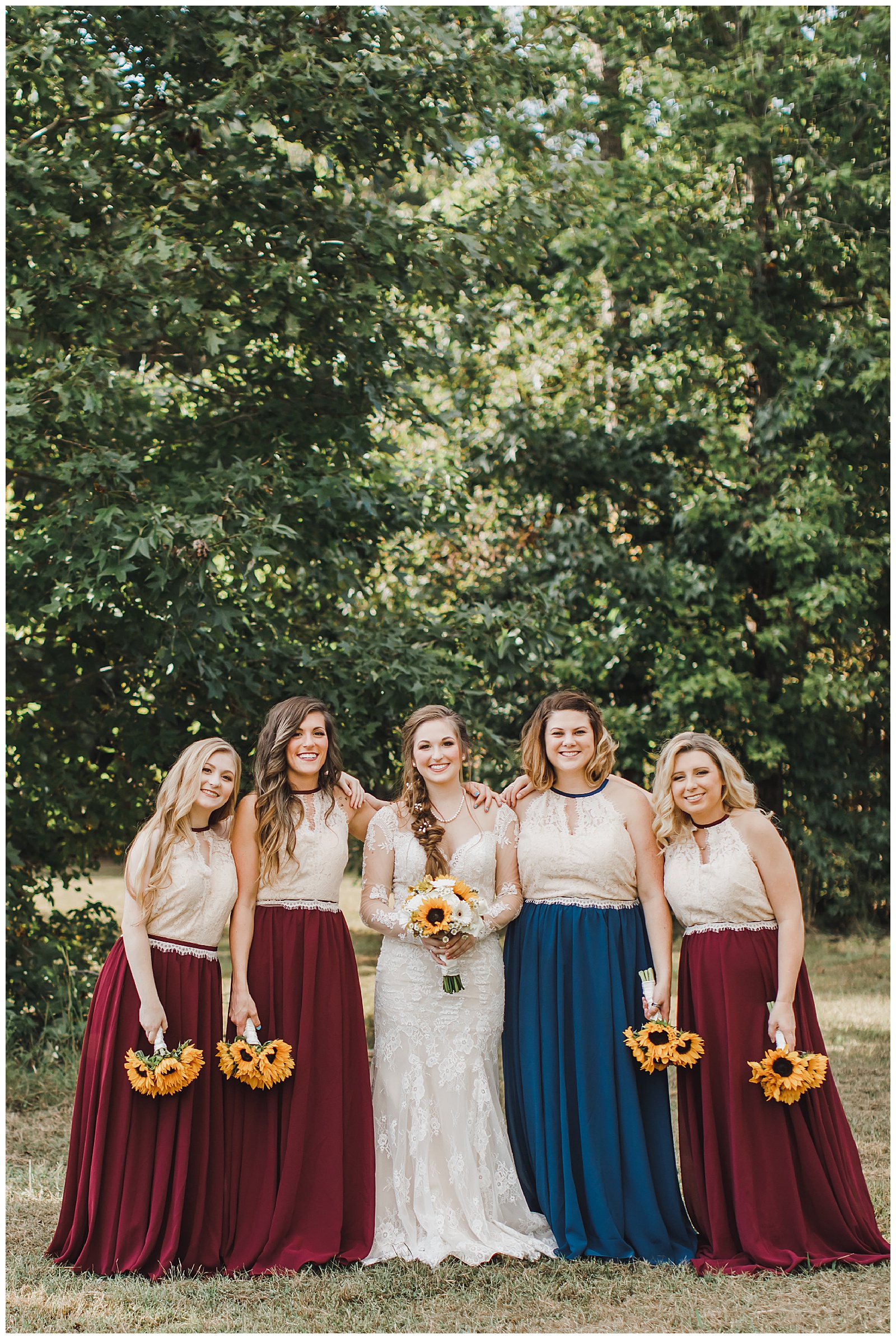 fall-wedding-harleys-haven-windsor-virginia-sunflowers_0005.jpg