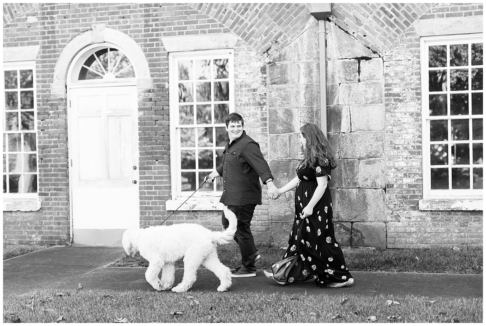 fort-monroe-engagement-session-hampton-virginia-wedding-photographer_0015.jpg