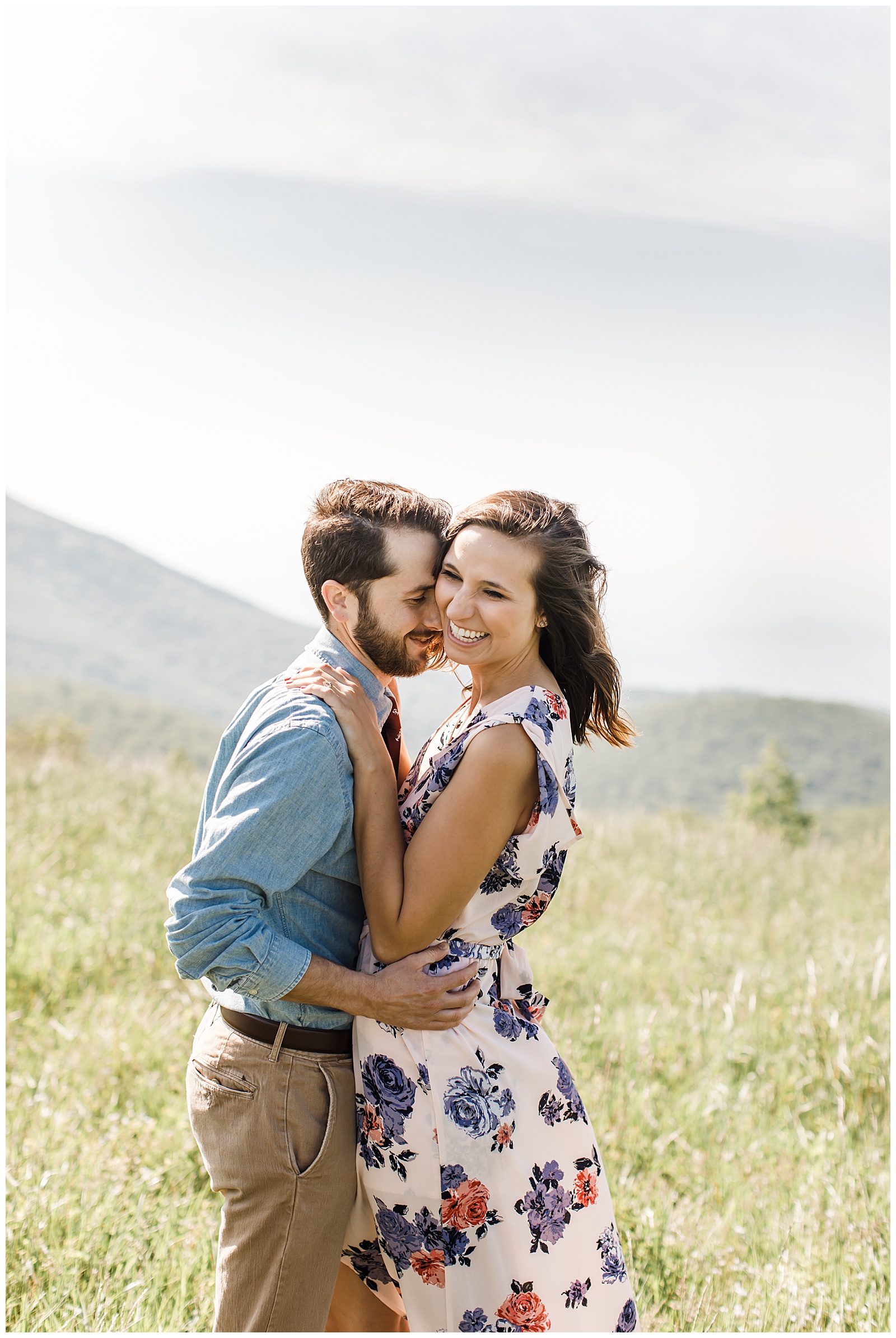 cole-mountain-fields-virginia-engagement-session_0008.jpg