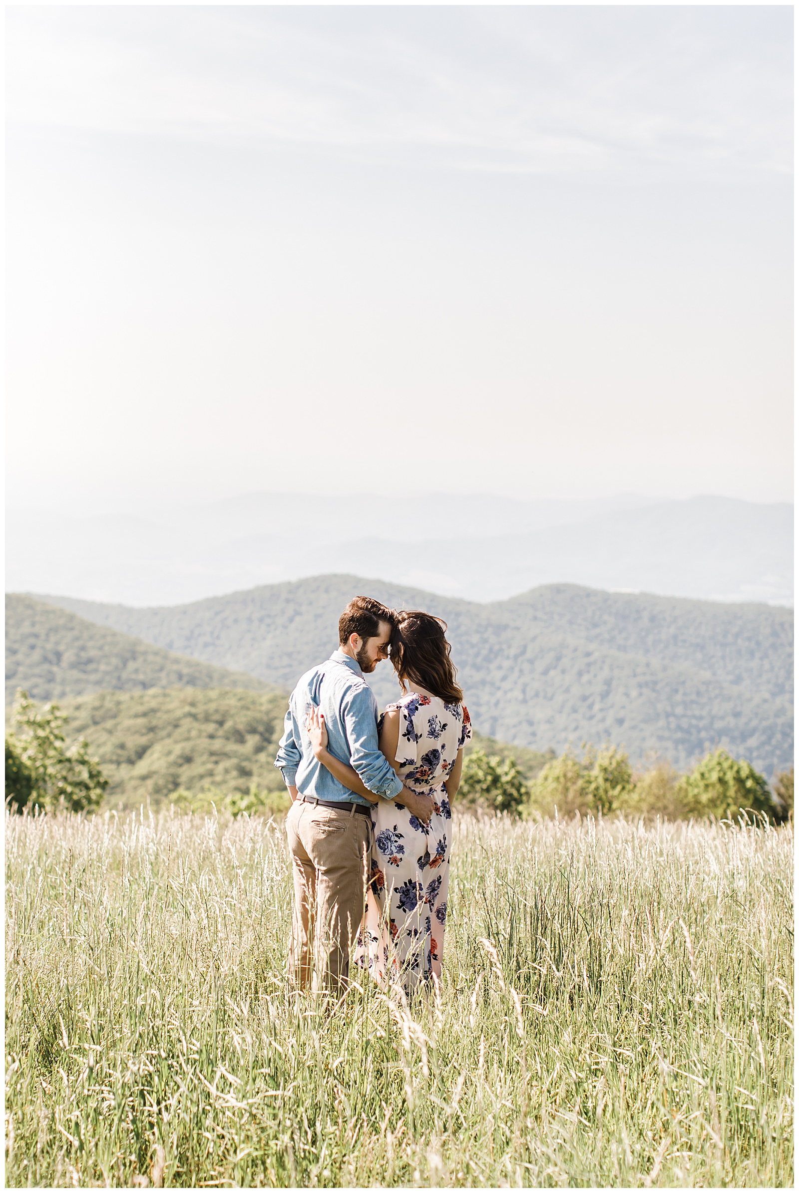 cole-mountain-fields-virginia-engagement-session_0017.jpg