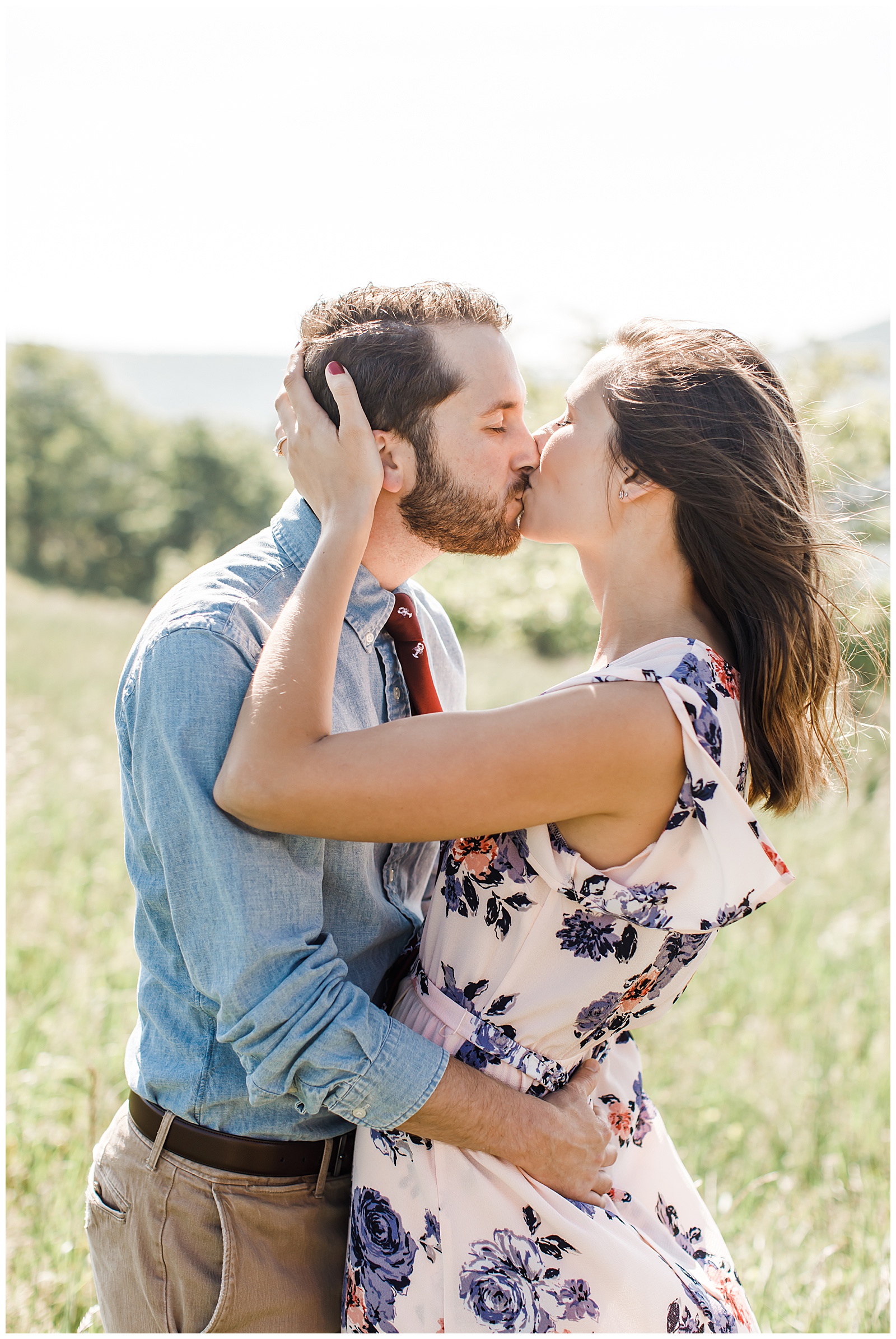 cole-mountain-fields-virginia-engagement-session_0020.jpg