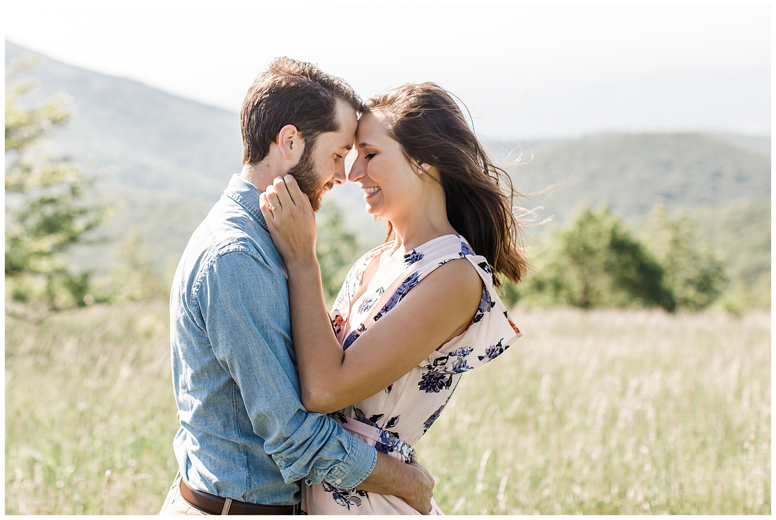 cole-mountain-fields-virginia-engagement-session_0021.jpg