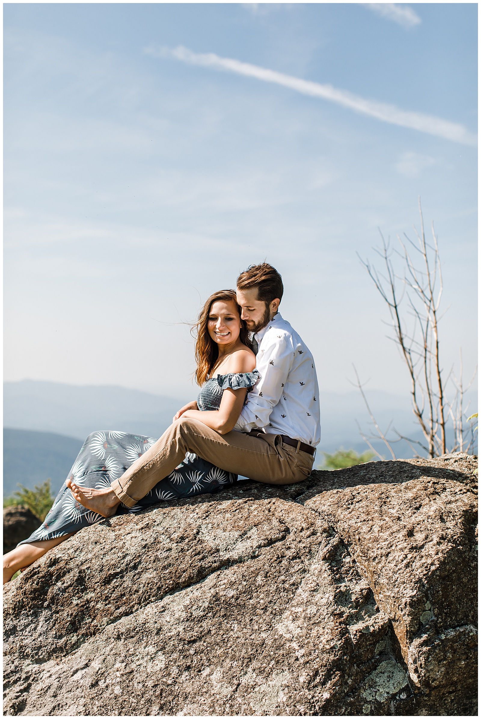 cole-mountain-fields-virginia-engagement-session_0034.jpg