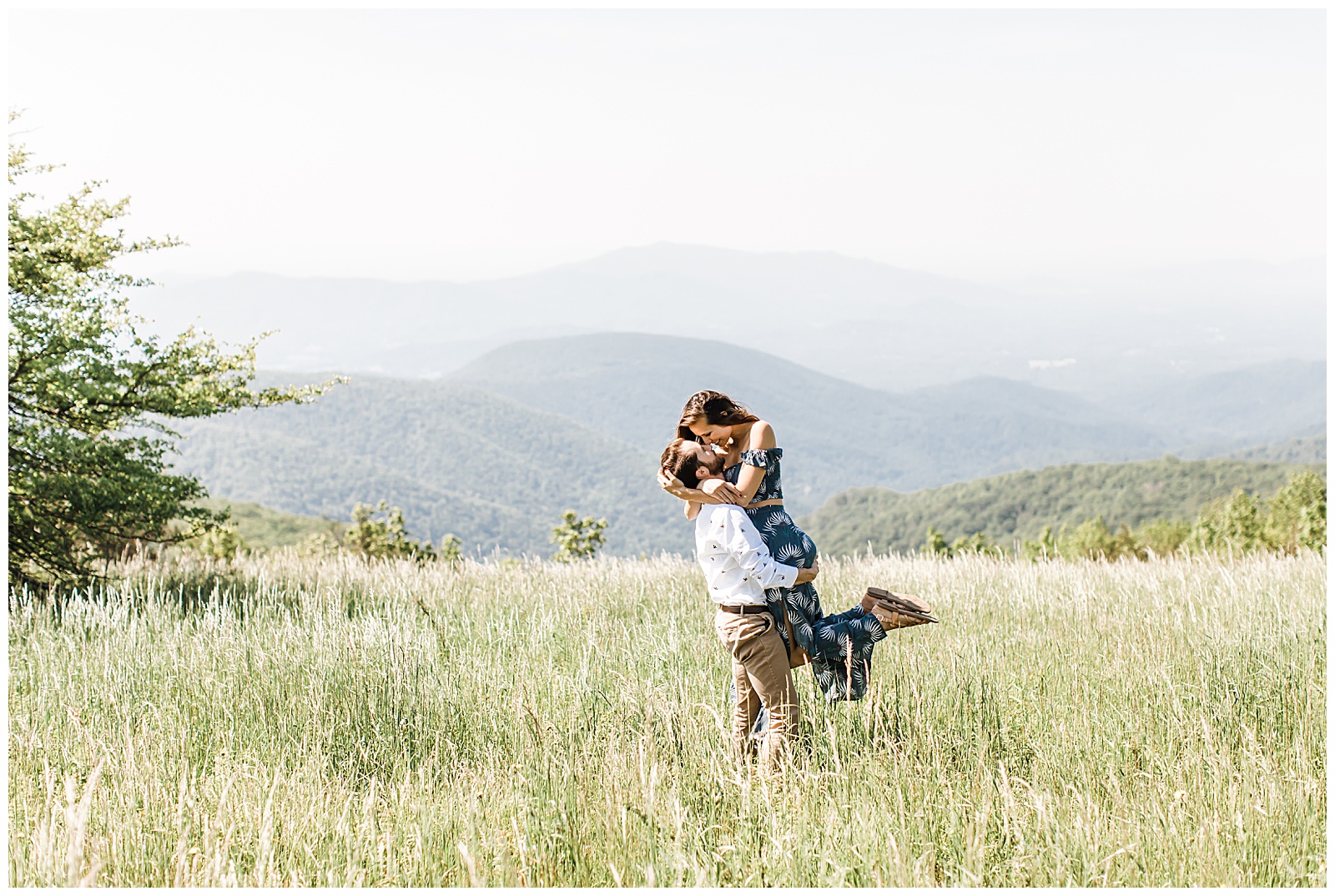 cole-mountain-fields-virginia-engagement-session_0041.jpg