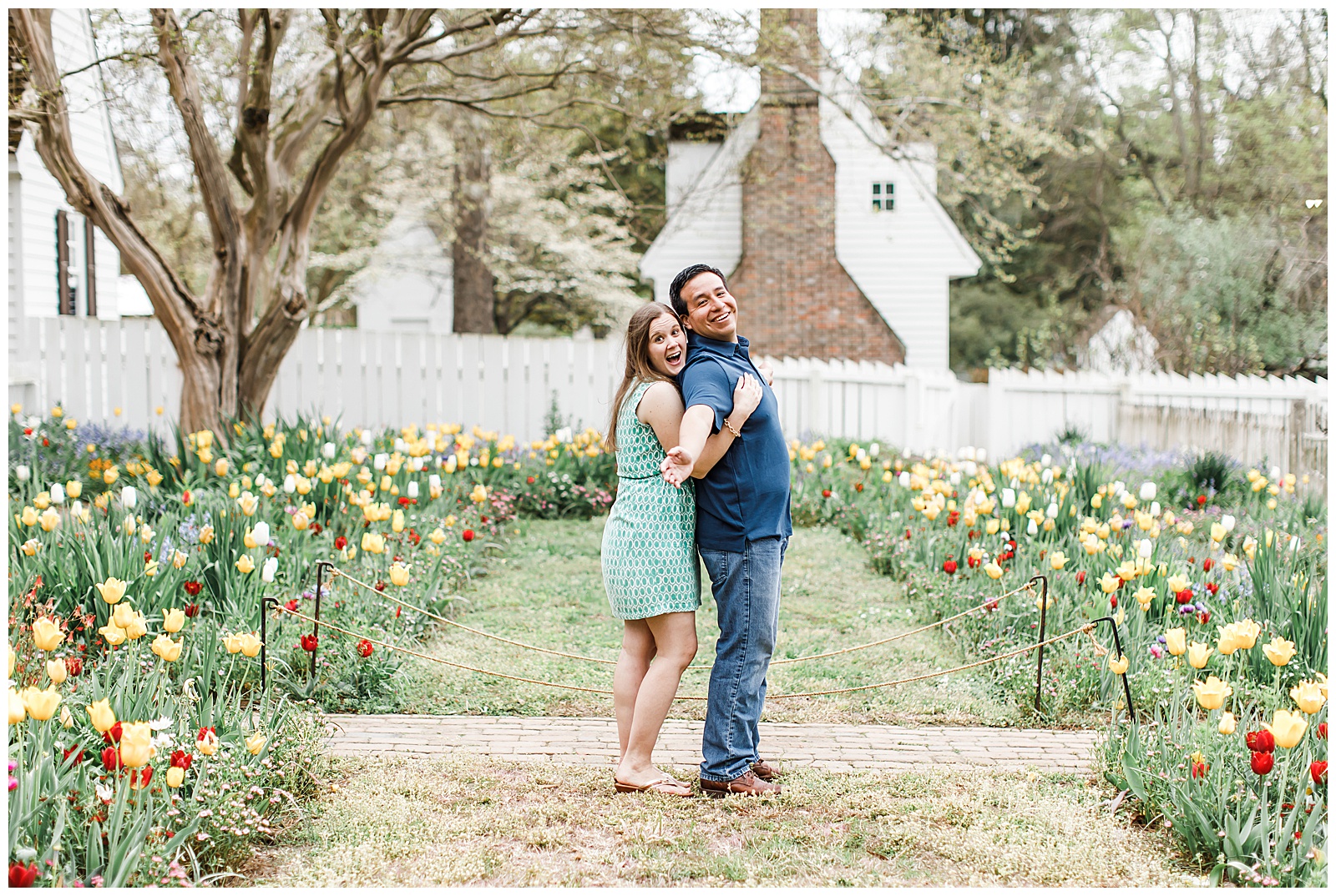 spring-colonial-williamsburg-engagement-session_0020.jpg