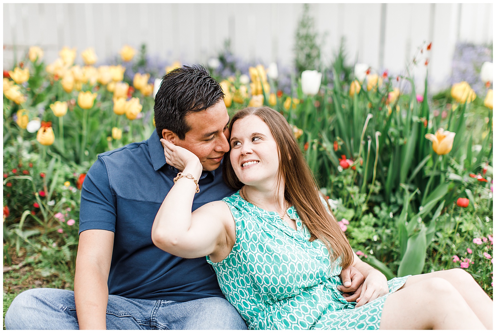 spring-colonial-williamsburg-engagement-session_0024.jpg