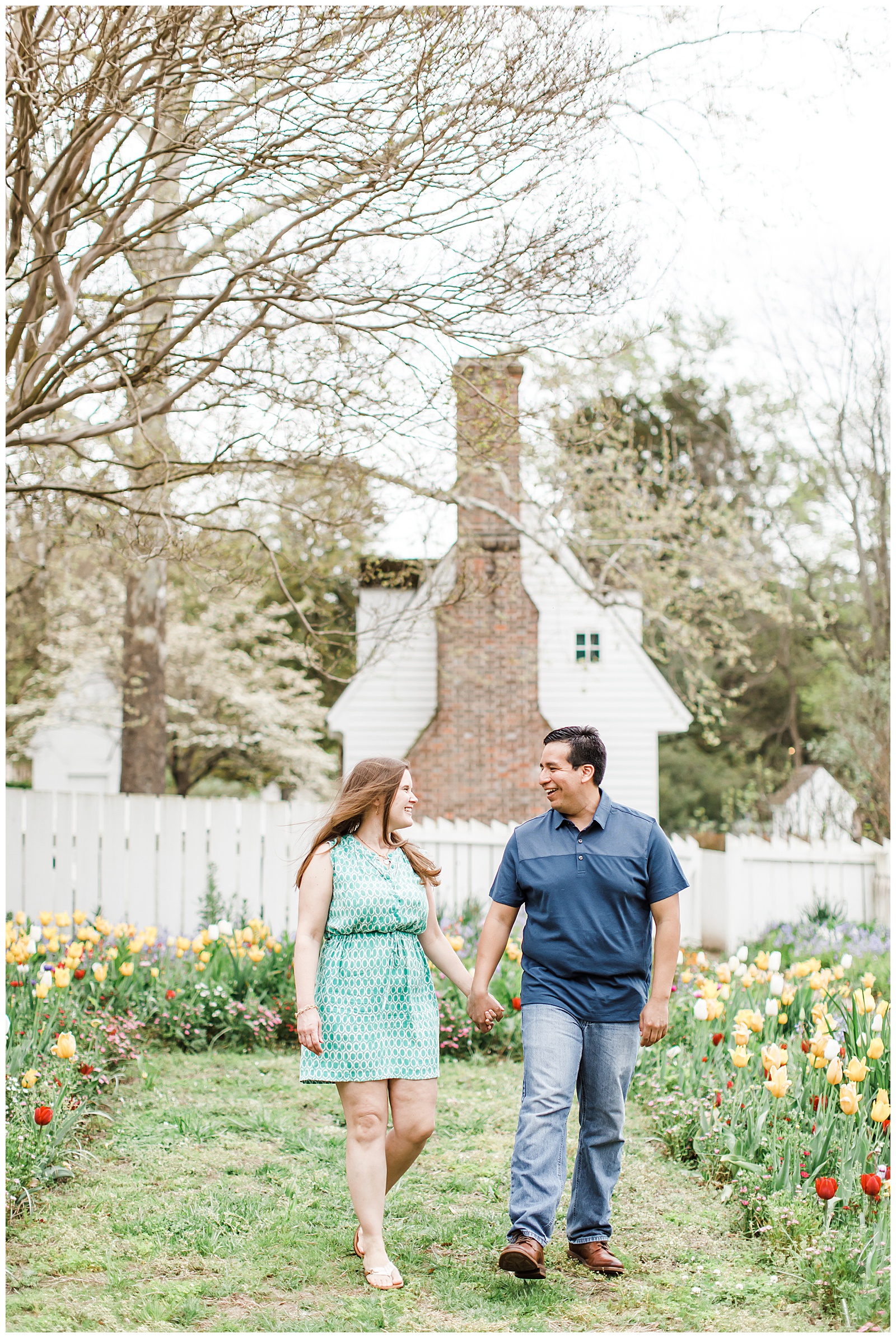 spring-colonial-williamsburg-engagement-session_0034.jpg