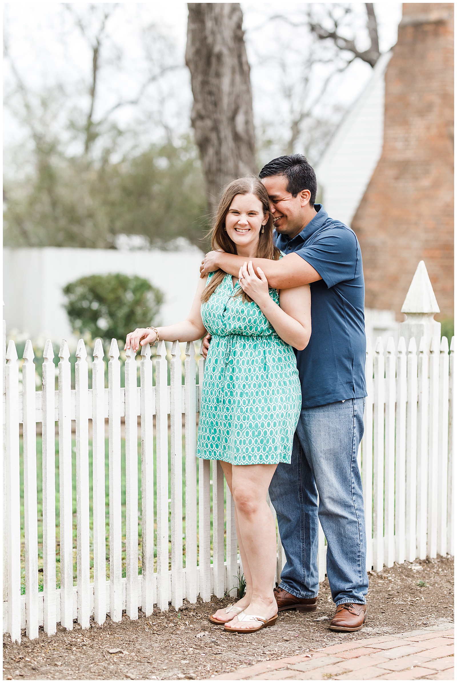 spring-colonial-williamsburg-engagement-session_0040.jpg