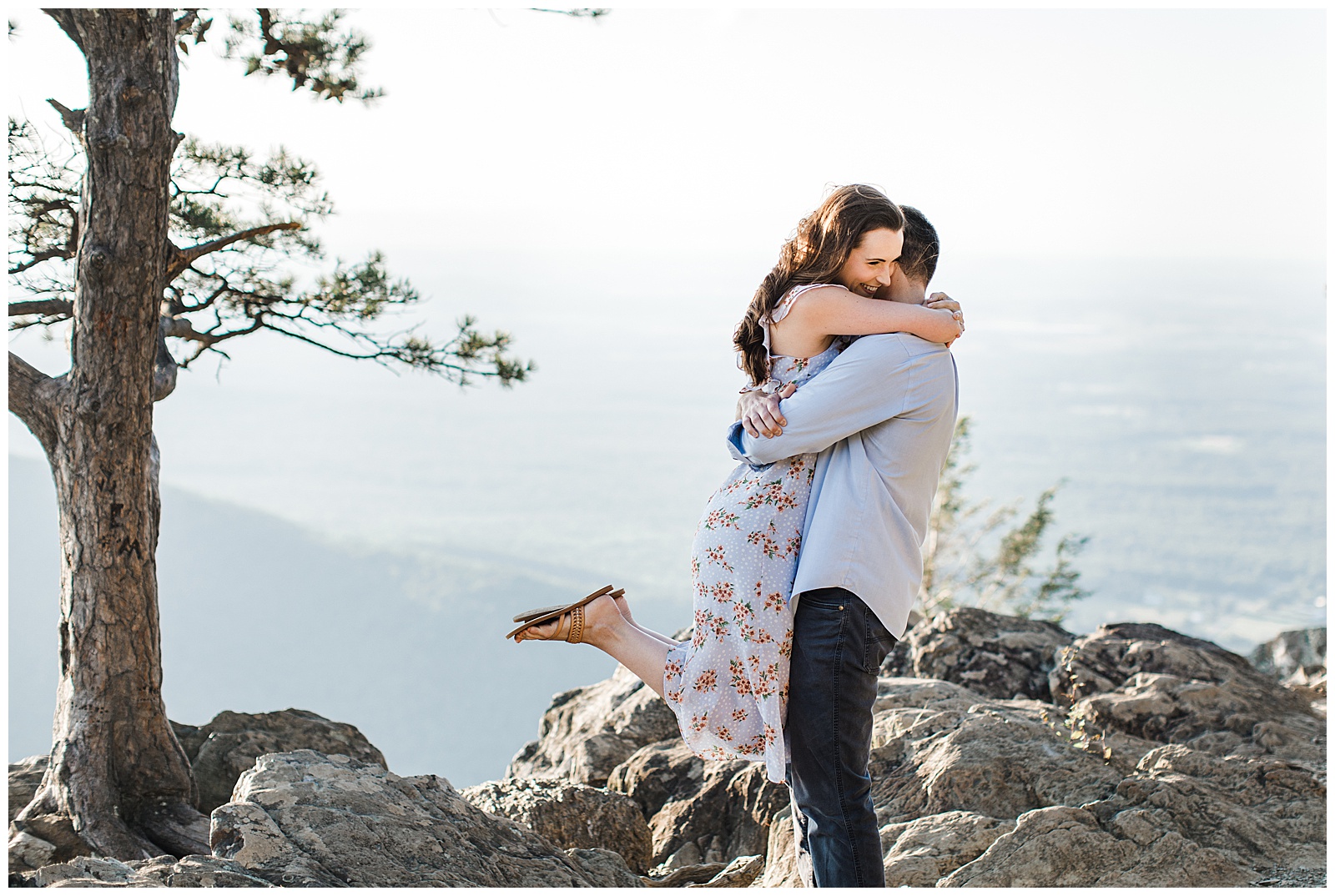 ravens-roost-overlook-blue-ridge-mountains-engagement-session_0004.jpg