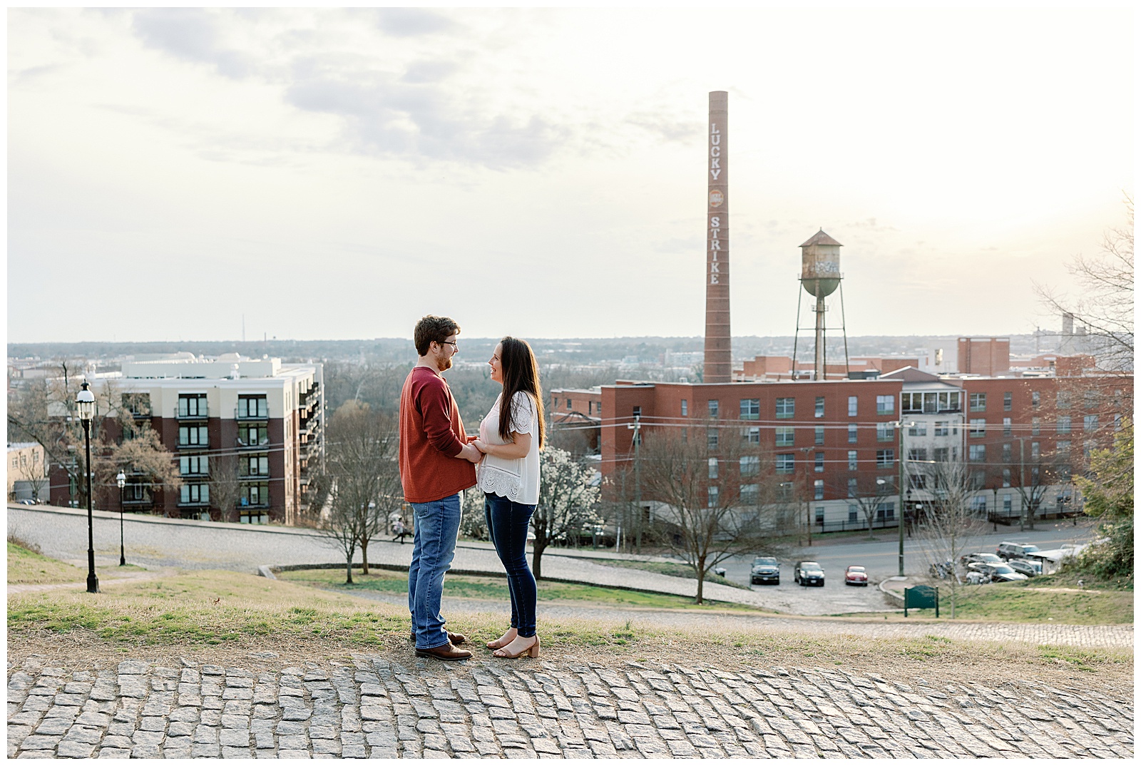 libby-hill-engagement-session-richmond_0025.jpg