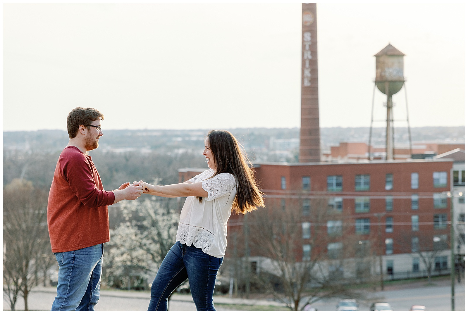 libby-hill-engagement-session-richmond_0027.jpg