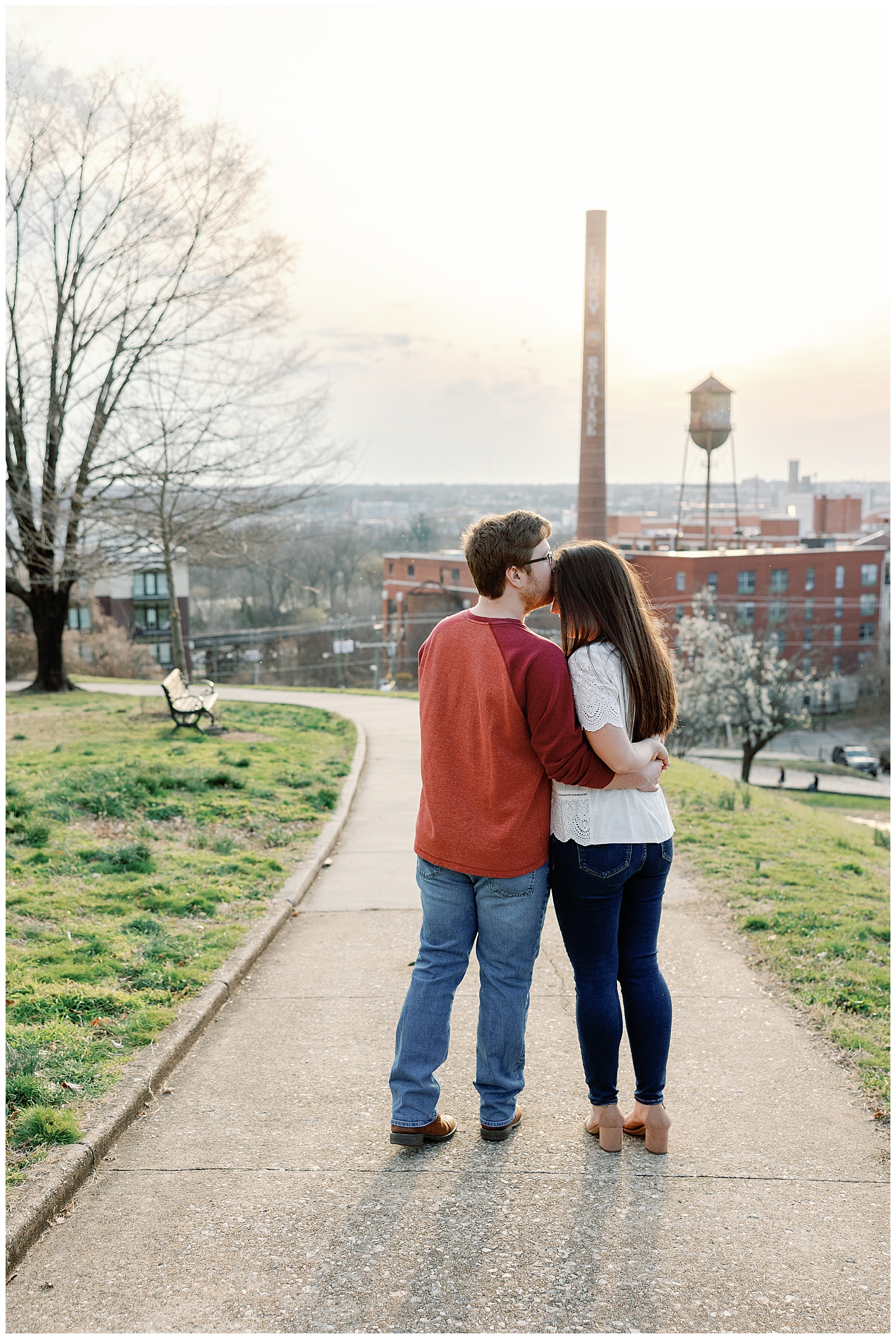 libby-hill-engagement-session-richmond_0031.jpg